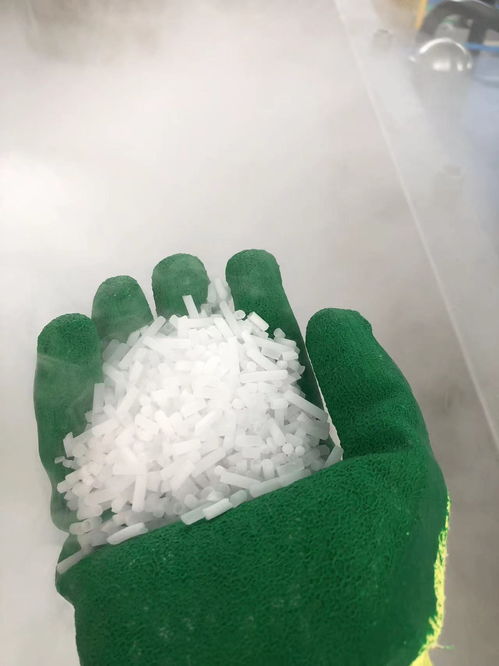 青岛干冰一站式解决方案 从食品级配送、设备采购到原料销售